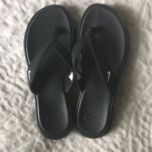 Nike flip flops